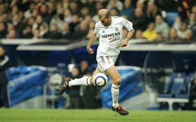 OD电竞-光脚继续带球